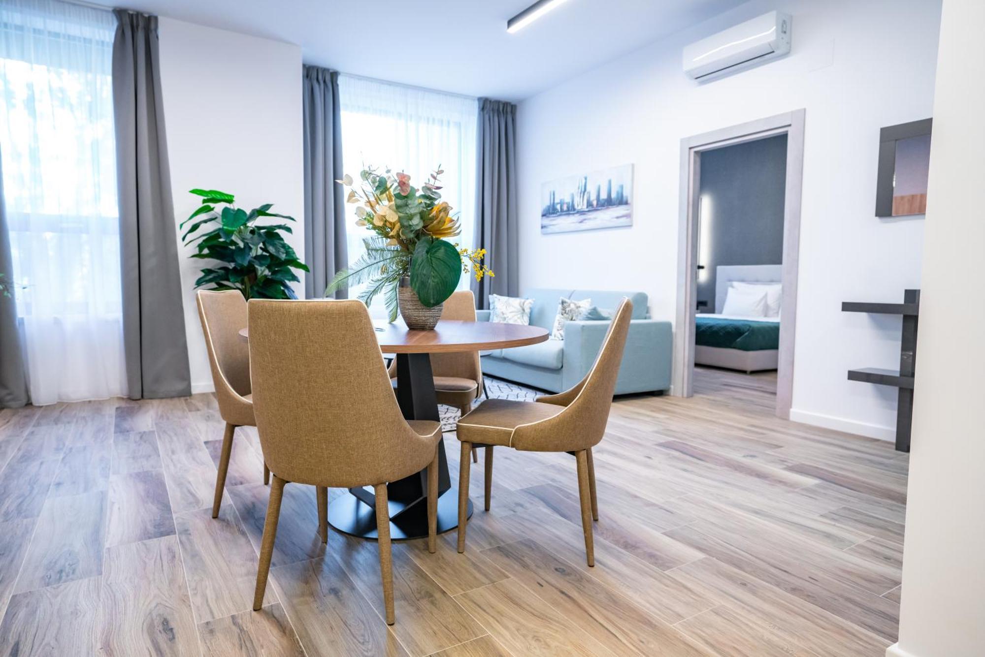 Novos Aparthotel *
